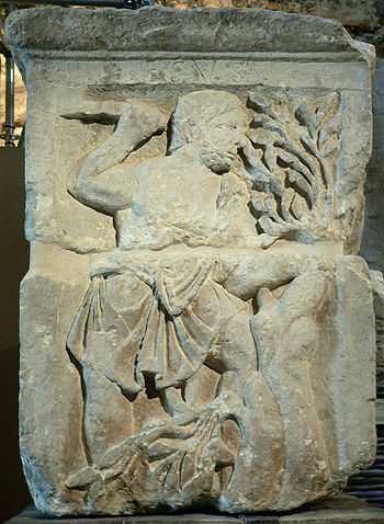 Relief d’Esus sur le pilier des Nautes